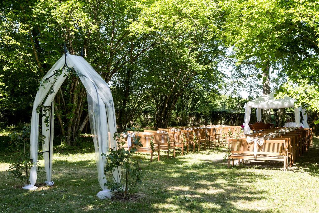 Bed and Breakfast Chateau De Puyrigaud Leoville Екстер'єр фото