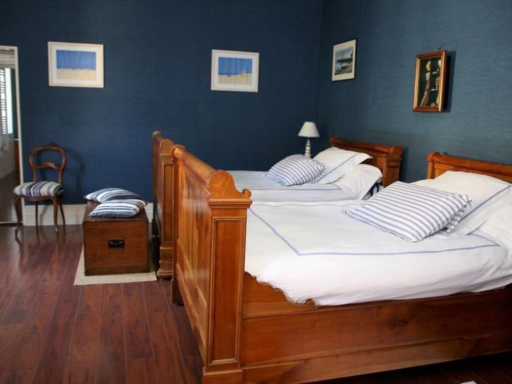 Bed and Breakfast Chateau De Puyrigaud Leoville Екстер'єр фото