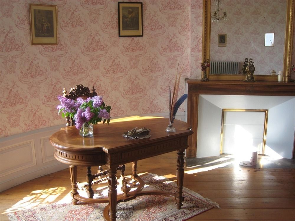 Bed and Breakfast Chateau De Puyrigaud Leoville Екстер'єр фото